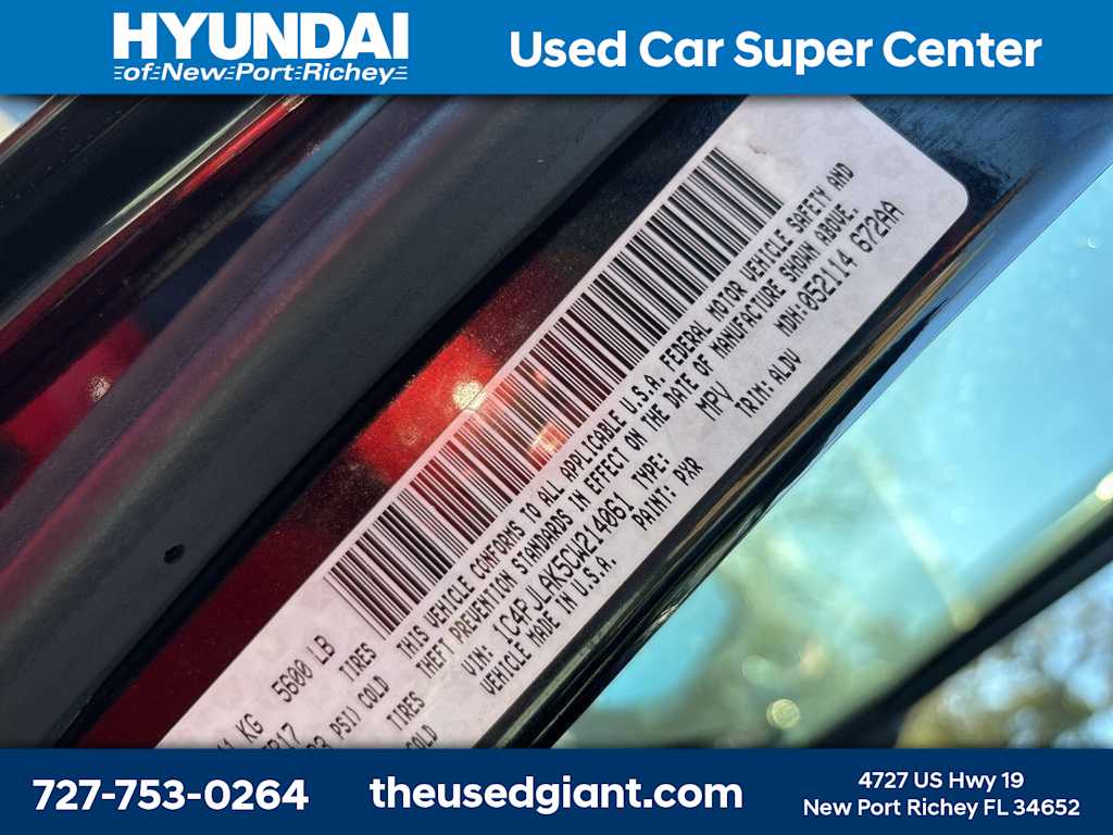 Thumbnail: 2012 Jeep Liberty - 12