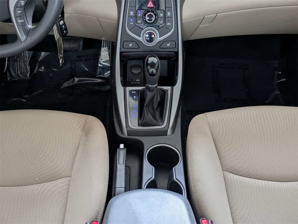 Thumbnail: 2014 Hyundai Elantra - 18