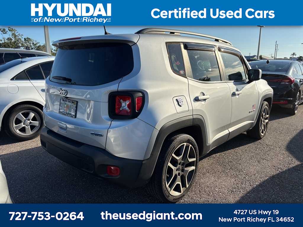 Thumbnail: 2019 Jeep Renegade - 3
