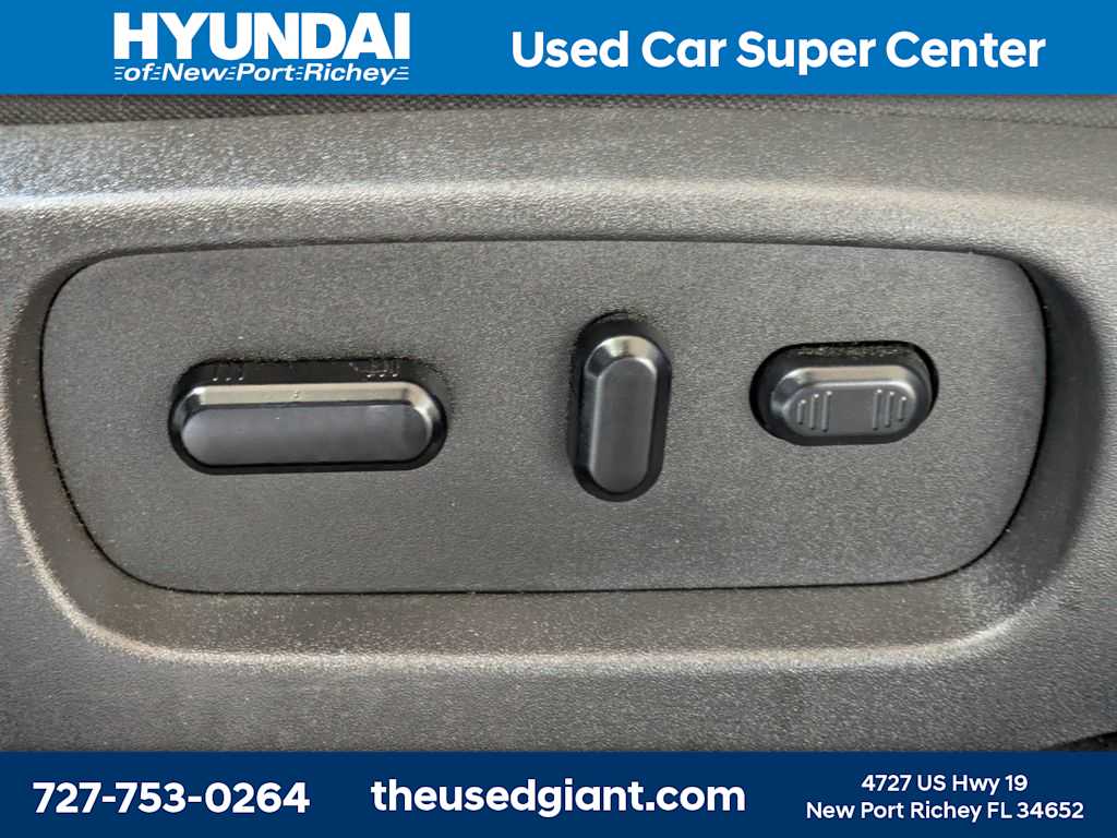 Thumbnail: 2019 Ford Flex - 25