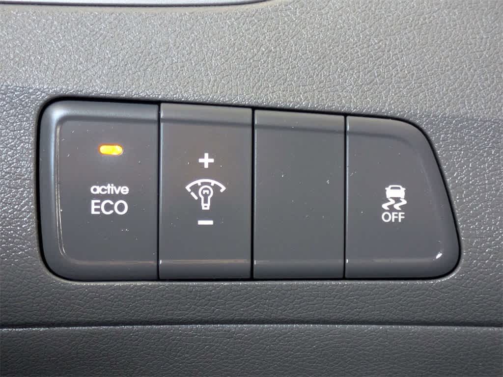 Thumbnail: 2014 Hyundai Elantra - 22