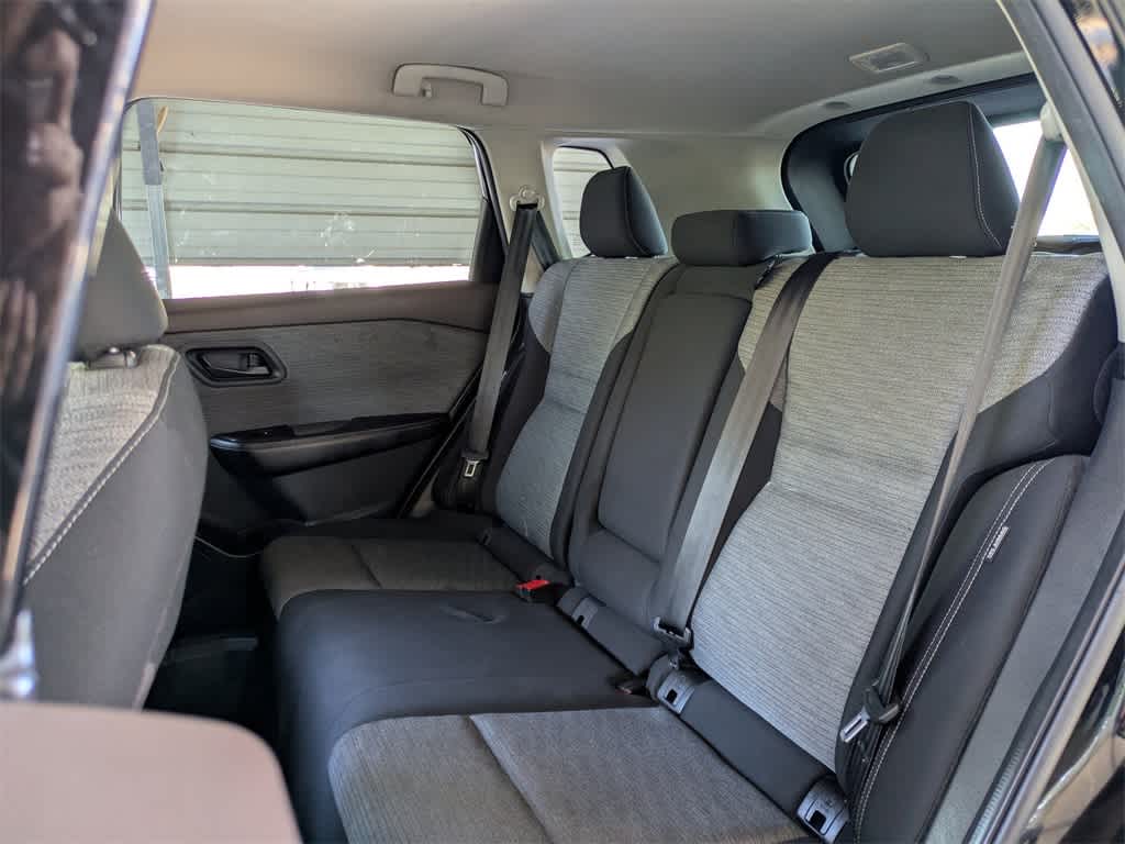 Thumbnail: 2021 Nissan Rogue - 14