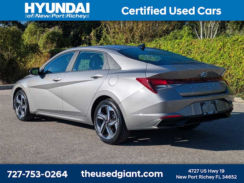 Thumbnail: 2023 Hyundai Elantra - 3