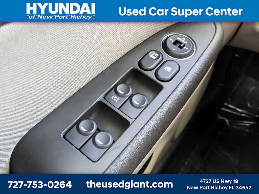 Thumbnail: 2009 Hyundai Elantra - 28