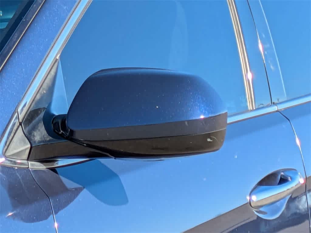 Thumbnail: 2017 Hyundai Santa Fe - 11