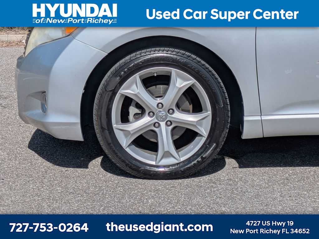 Thumbnail: 2009 Toyota Venza - 10