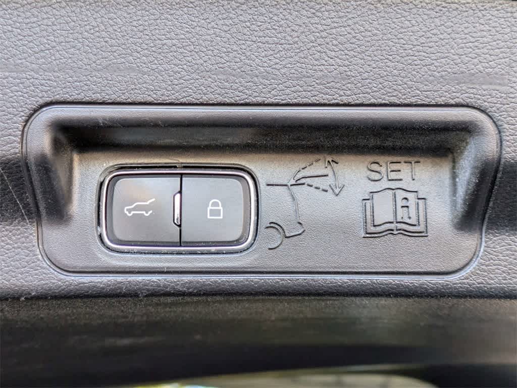 Thumbnail: 2021 Ford Explorer - 13