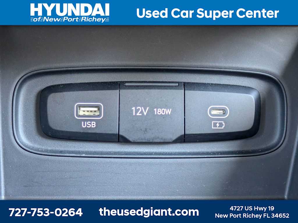 Thumbnail: 2023 Hyundai Venue - 21