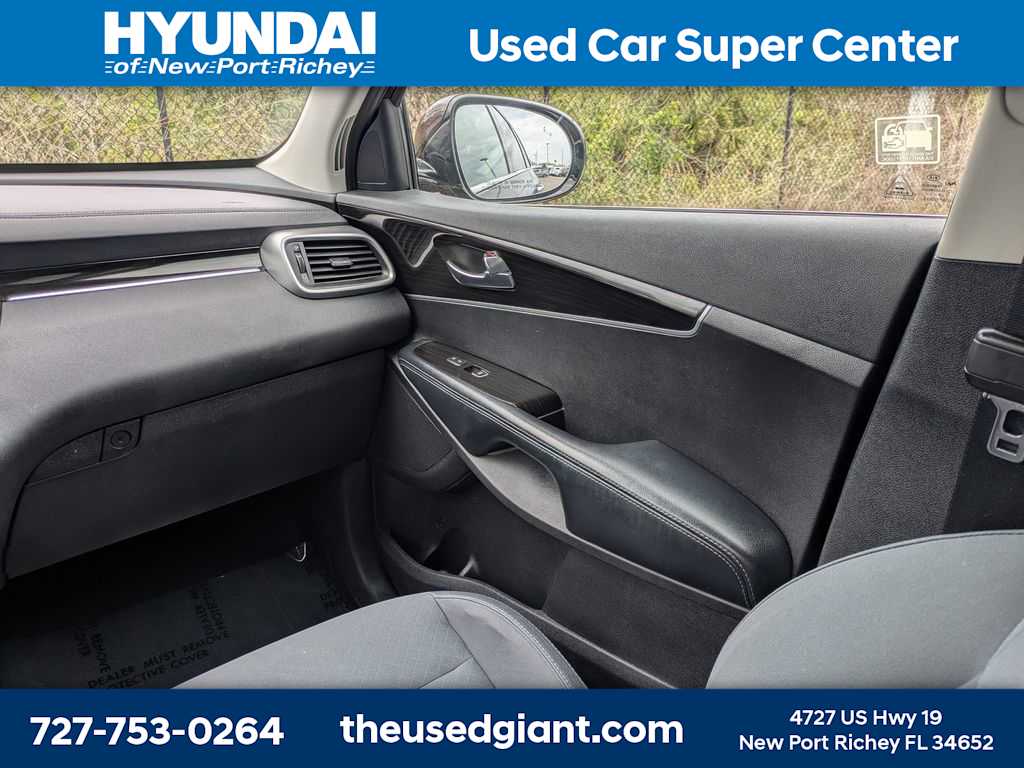 Thumbnail: 2019 Kia Sorento - 21