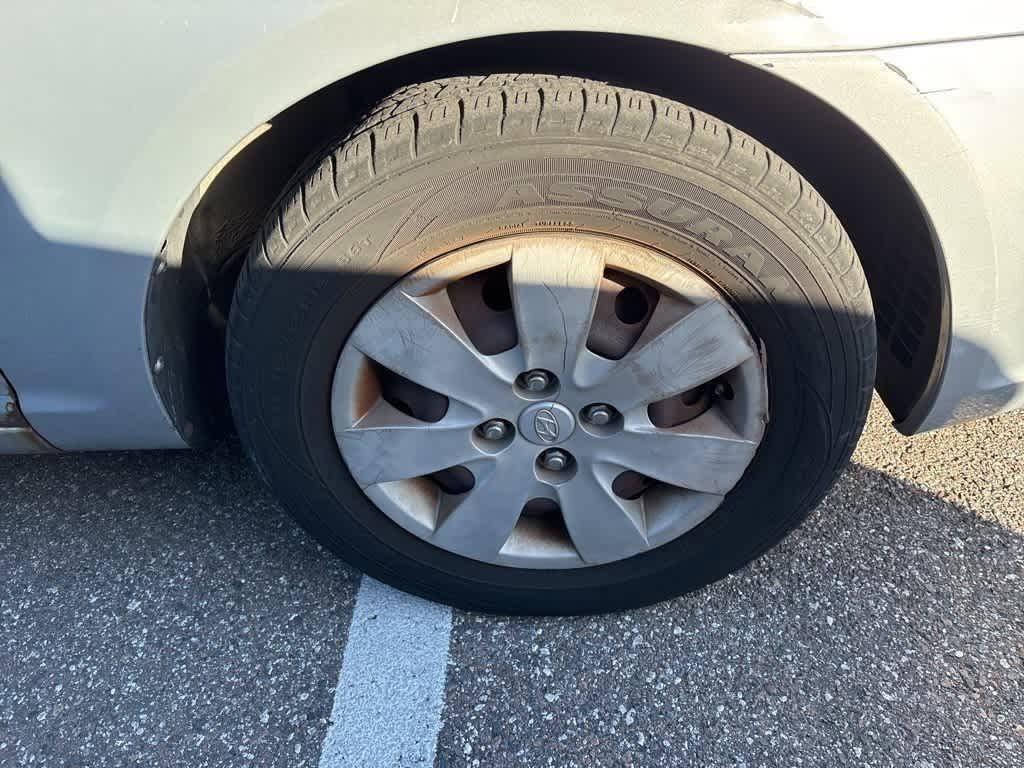 Thumbnail: 2010 Hyundai Accent - 5