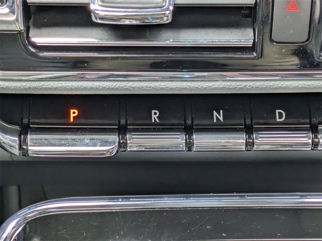 Thumbnail: 2020 Lincoln Navigator - 33