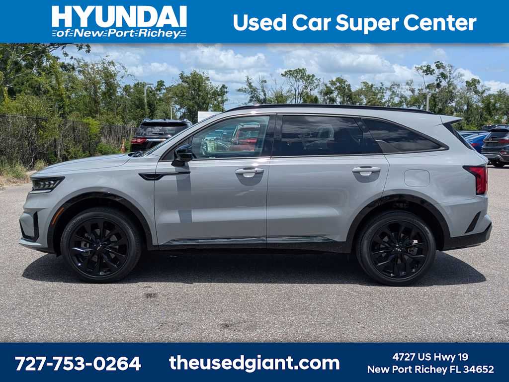 Thumbnail: 2023 Kia Sorento - 2