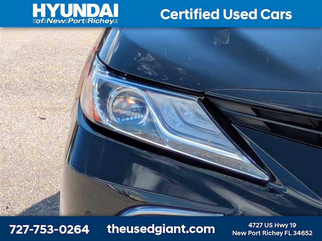 Thumbnail: 2022 Toyota Camry - 9