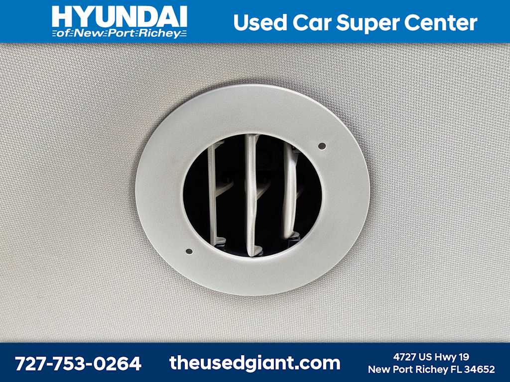 Thumbnail: 2015 GMC Acadia - 17