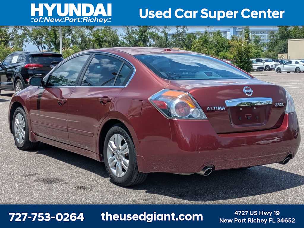 Thumbnail: 2010 Nissan Altima - 3