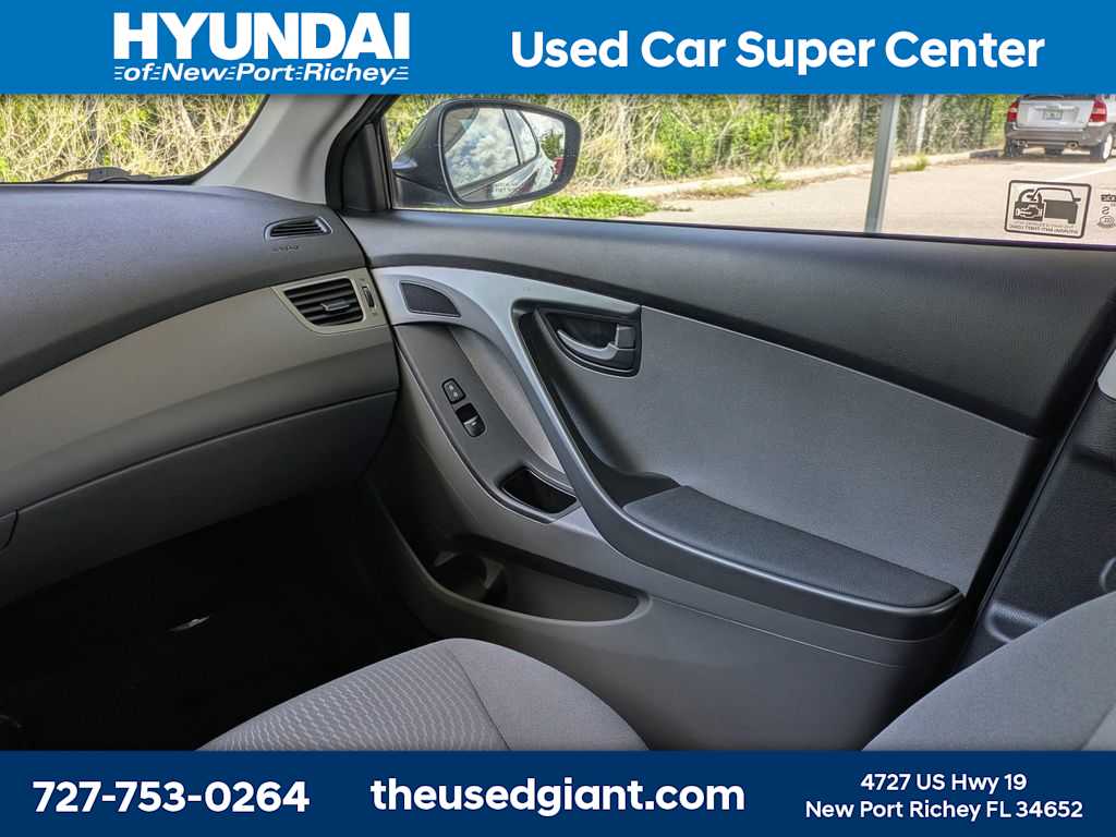 Thumbnail: 2015 Hyundai Elantra - 16
