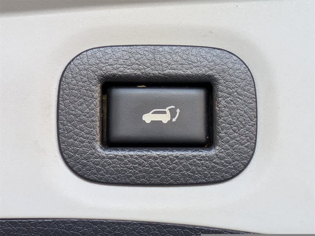 Thumbnail: 2018 Nissan Rogue - 13