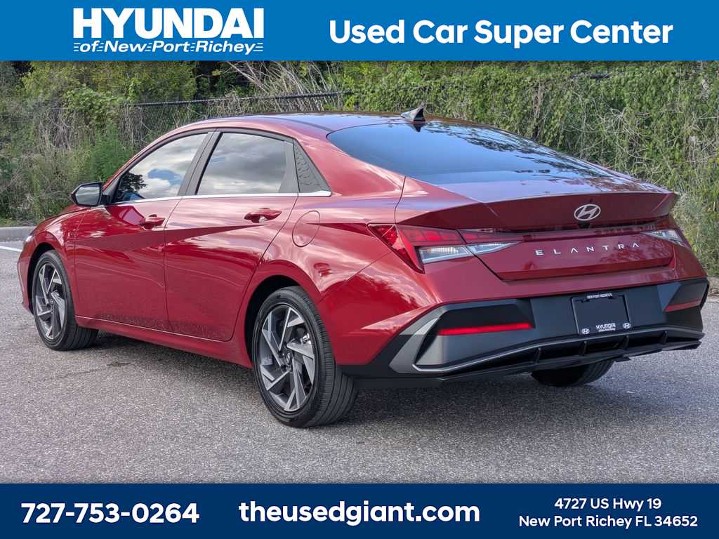 Thumbnail: 2025 Hyundai Elantra - 3