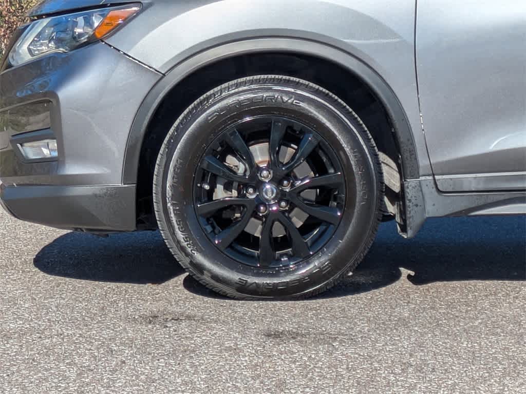 Thumbnail: 2018 Nissan Rogue - 10