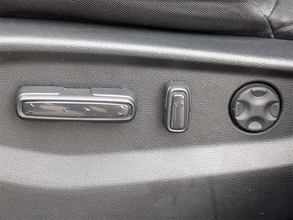 Thumbnail: 2017 Honda CR-V - 21