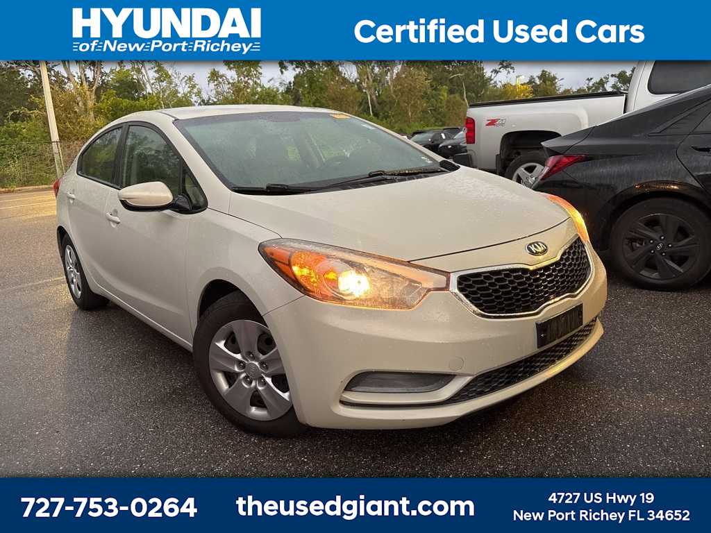 Thumbnail: 2015 Kia Forte - 4