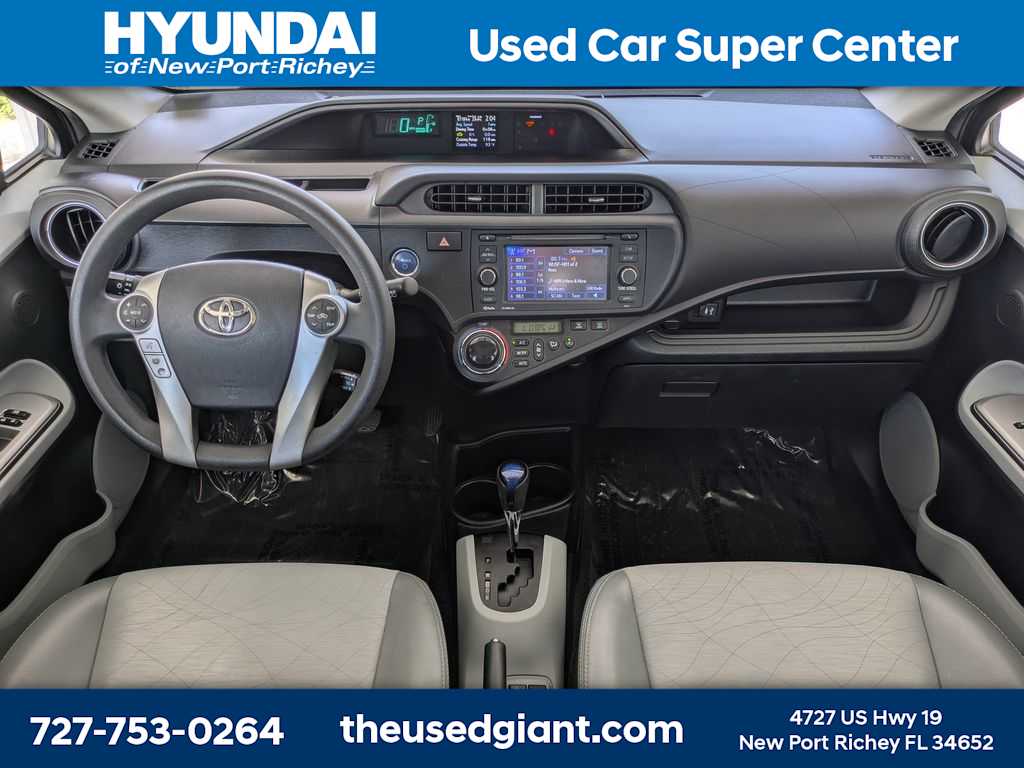 Thumbnail: 2012 Toyota Prius c - 16