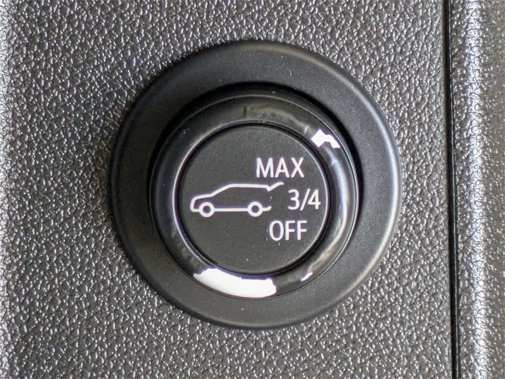 Thumbnail: 2021 Chevrolet Equinox - 31