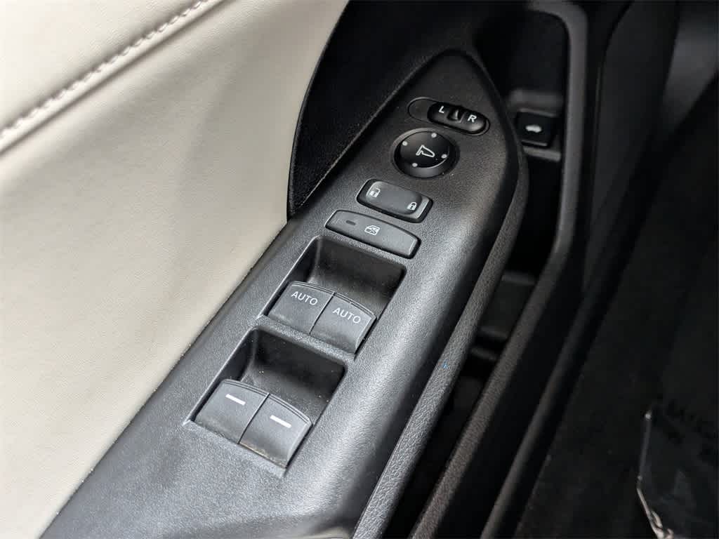 Thumbnail: 2022 Honda Insight - 31