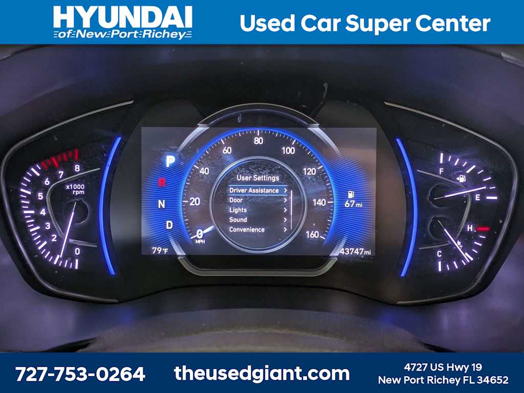 Thumbnail: 2020 Hyundai Santa Fe - 31