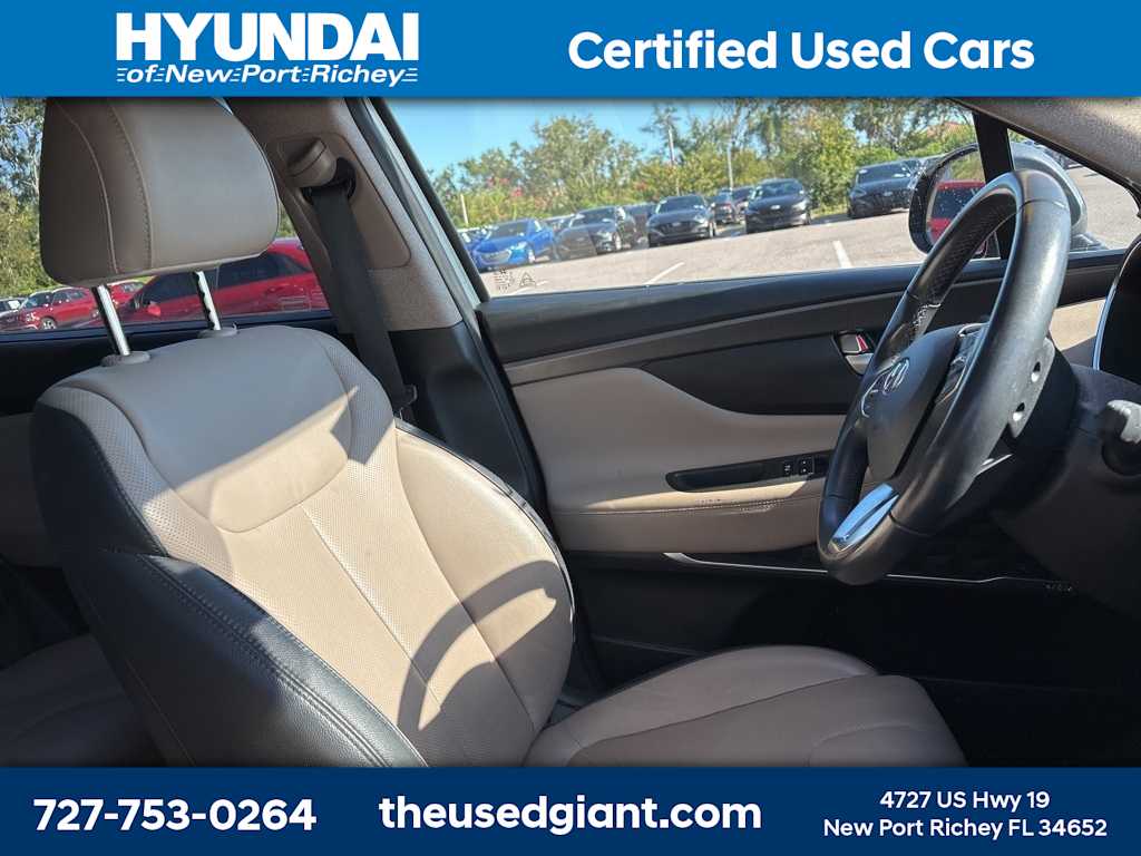 Thumbnail: 2019 Hyundai Santa Fe - 7