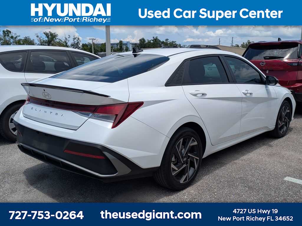 Thumbnail: 2025 Hyundai Elantra - 2
