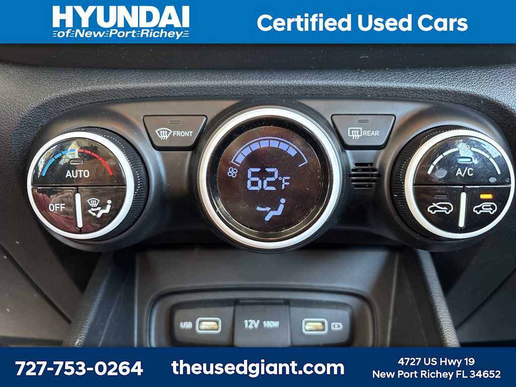2022 Hyundai Venue Limited 23