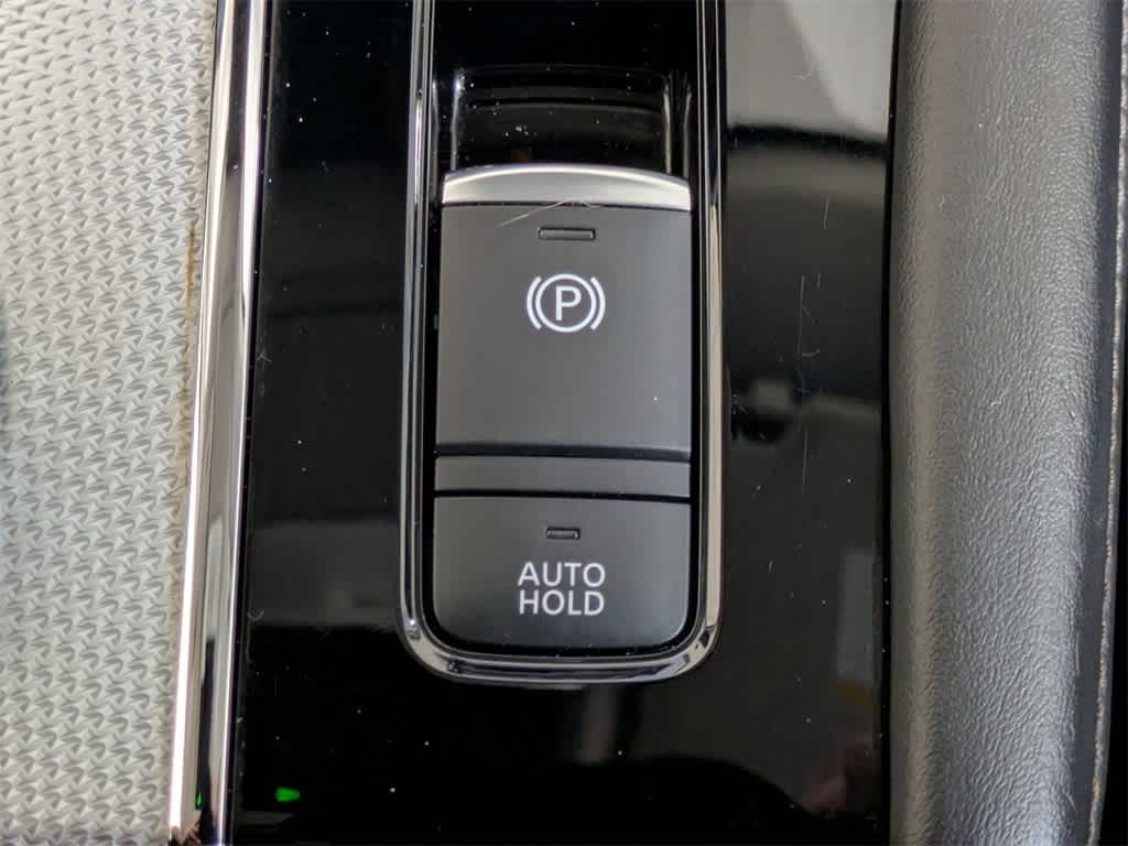 Thumbnail: 2022 Mitsubishi Outlander - 32