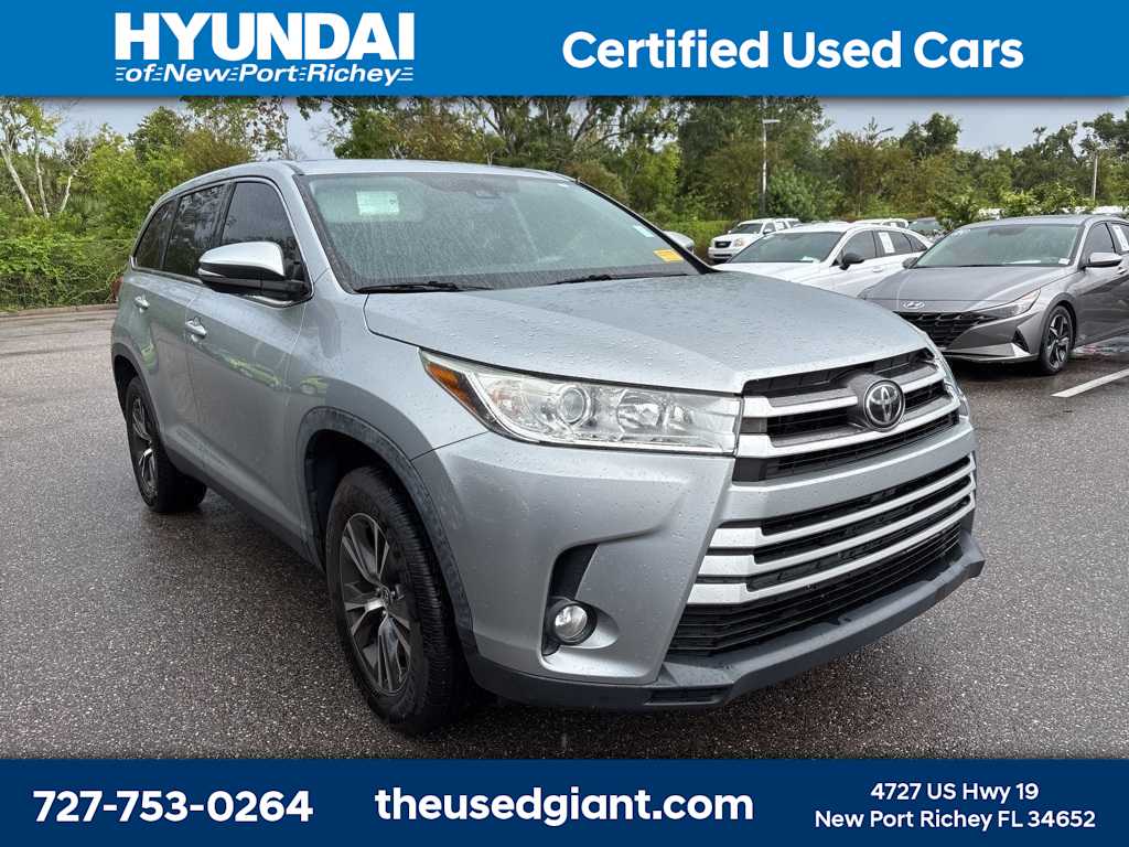 Thumbnail: 2019 Toyota Highlander - 4