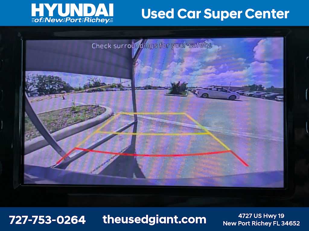 Thumbnail: 2022 Hyundai Elantra - 17