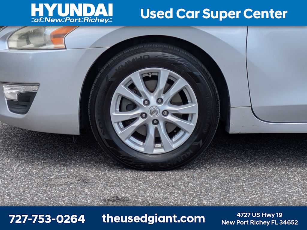 Thumbnail: 2014 Nissan Altima - 10