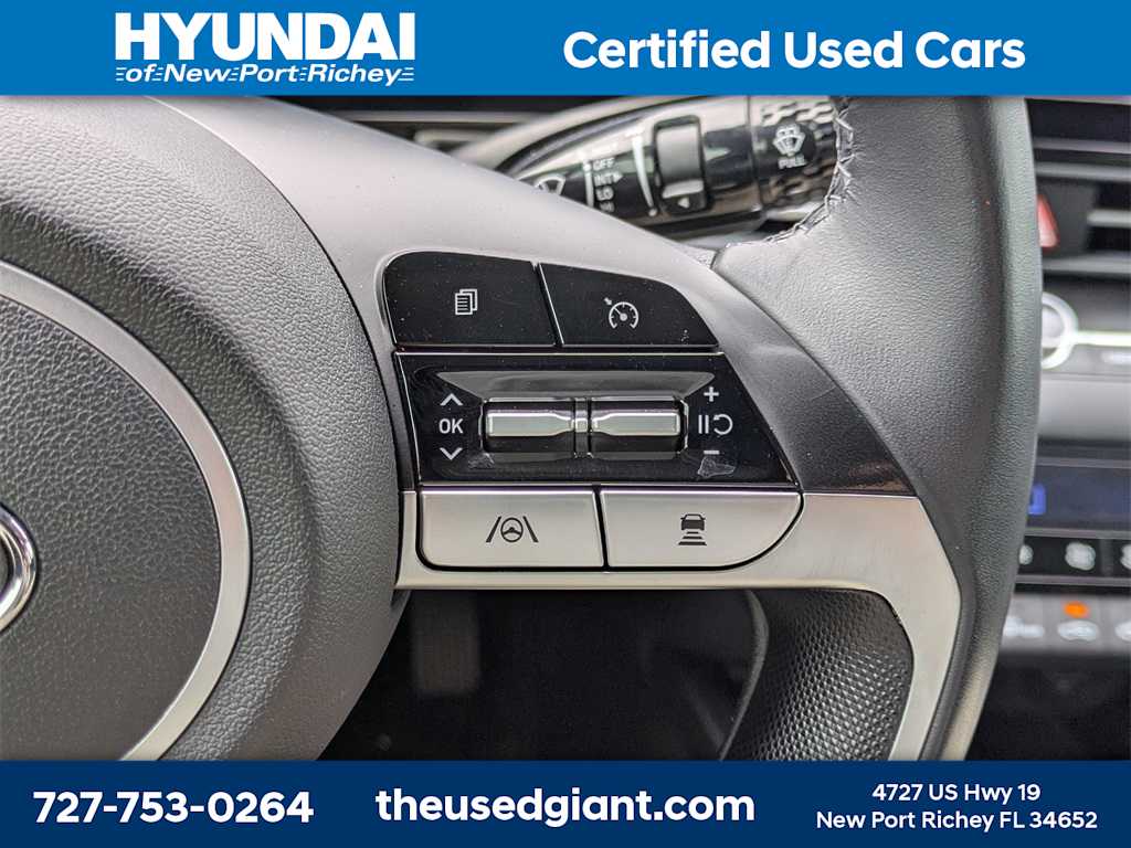 Thumbnail: 2022 Hyundai Elantra - 32