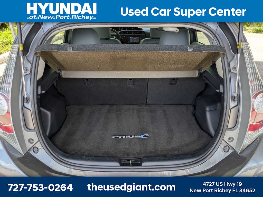 Thumbnail: 2012 Toyota Prius c - 12
