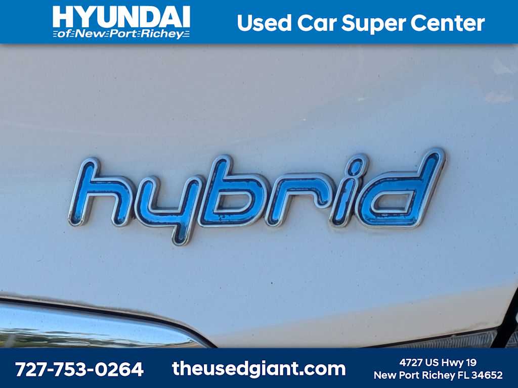 Thumbnail: 2013 Hyundai Sonata - 12