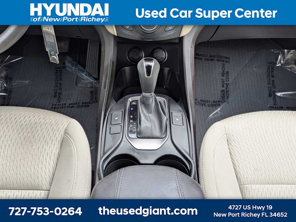 Thumbnail: 2015 Hyundai Santa Fe - 21