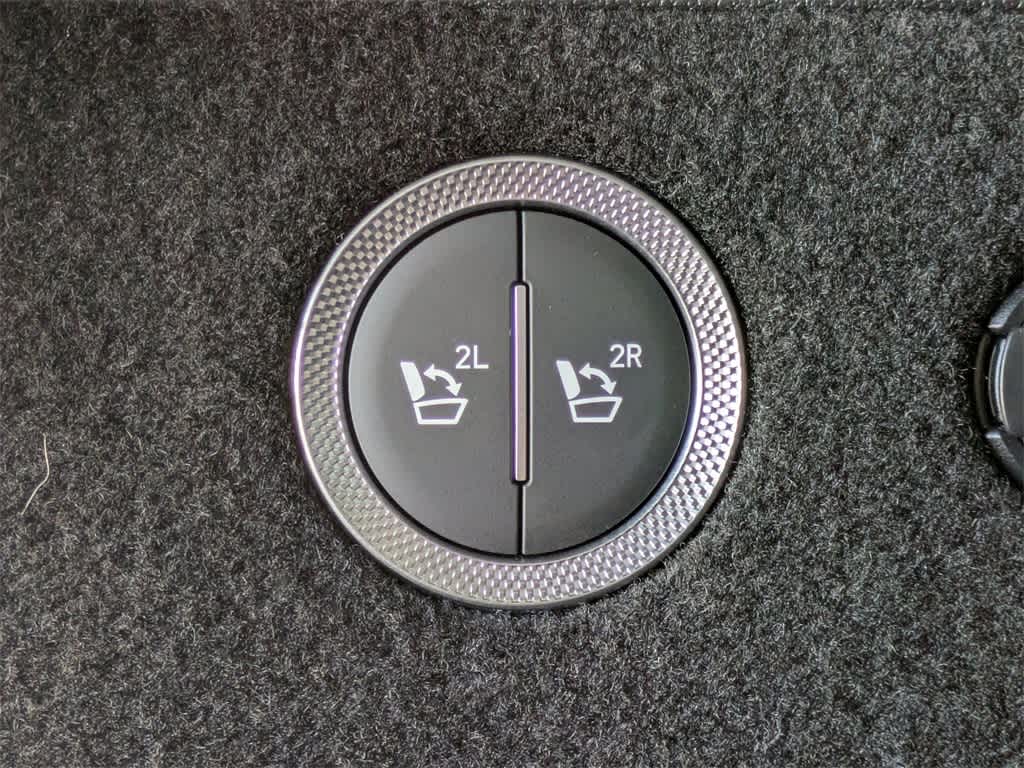 Thumbnail: 2023 Genesis GV80 - 14