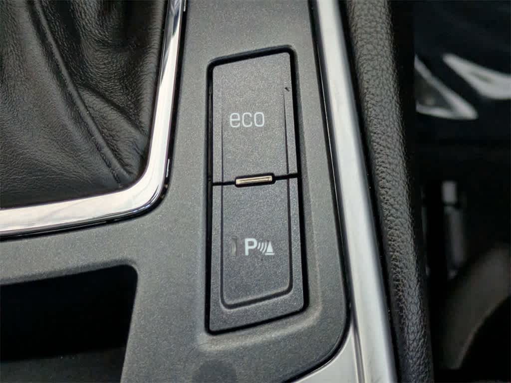 Thumbnail: 2015 Cadillac SRX - 28