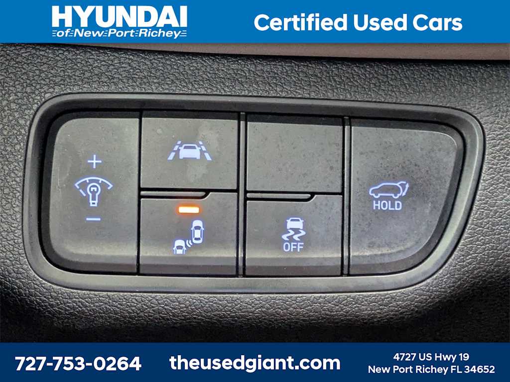 Thumbnail: 2020 Hyundai Santa Fe - 31