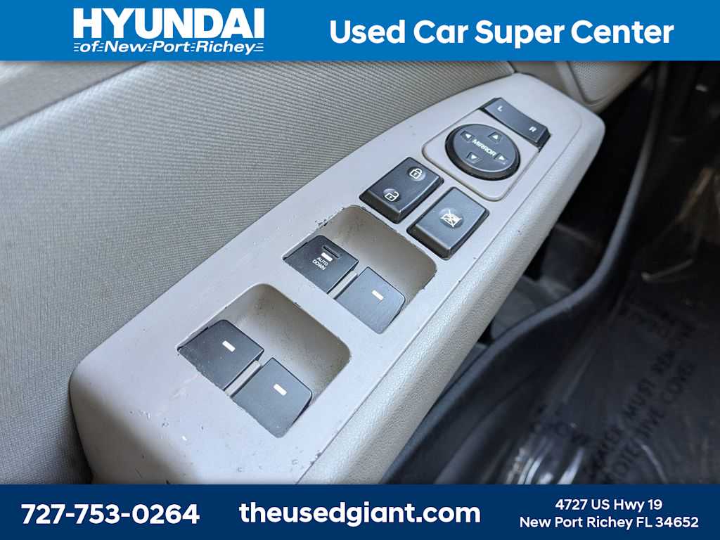 Thumbnail: 2017 Hyundai Elantra - 22