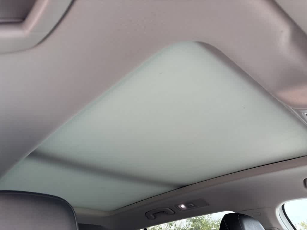 Thumbnail: 2023 Volkswagen Tiguan - 9