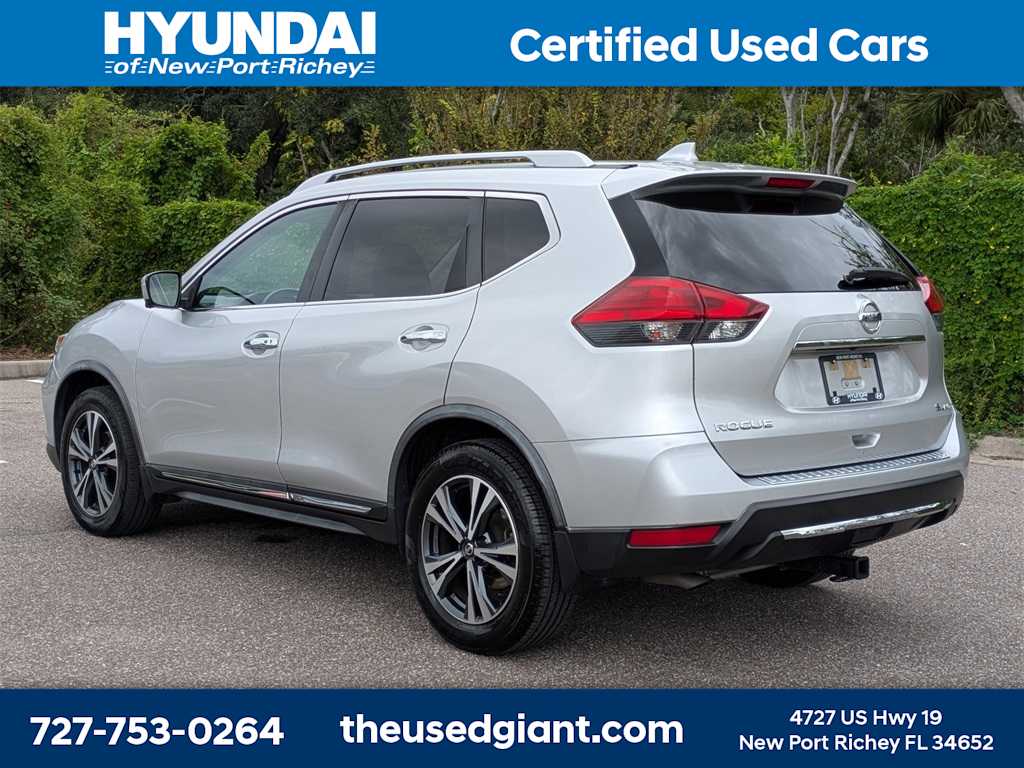 Thumbnail: 2017 Nissan Rogue - 3