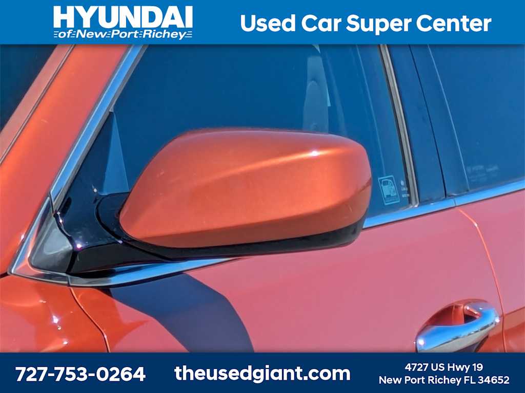 Thumbnail: 2017 Hyundai Santa Fe - 11