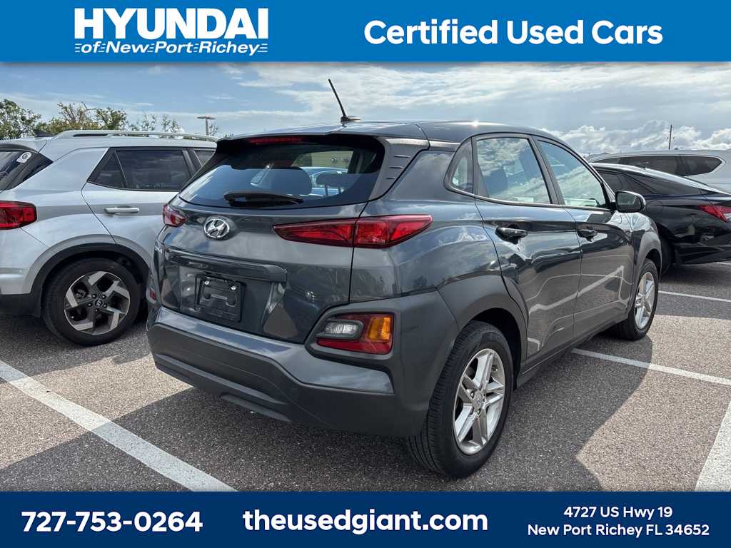 2021 Hyundai Kona SE 3