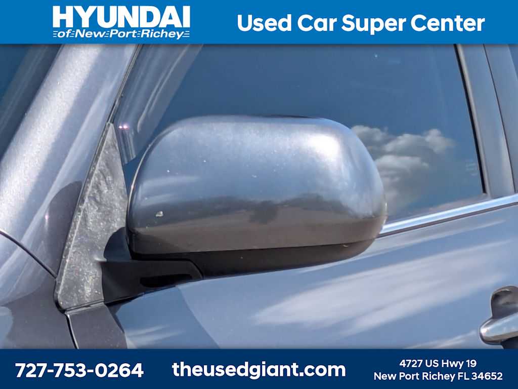 Thumbnail: 2012 Toyota Highlander - 11