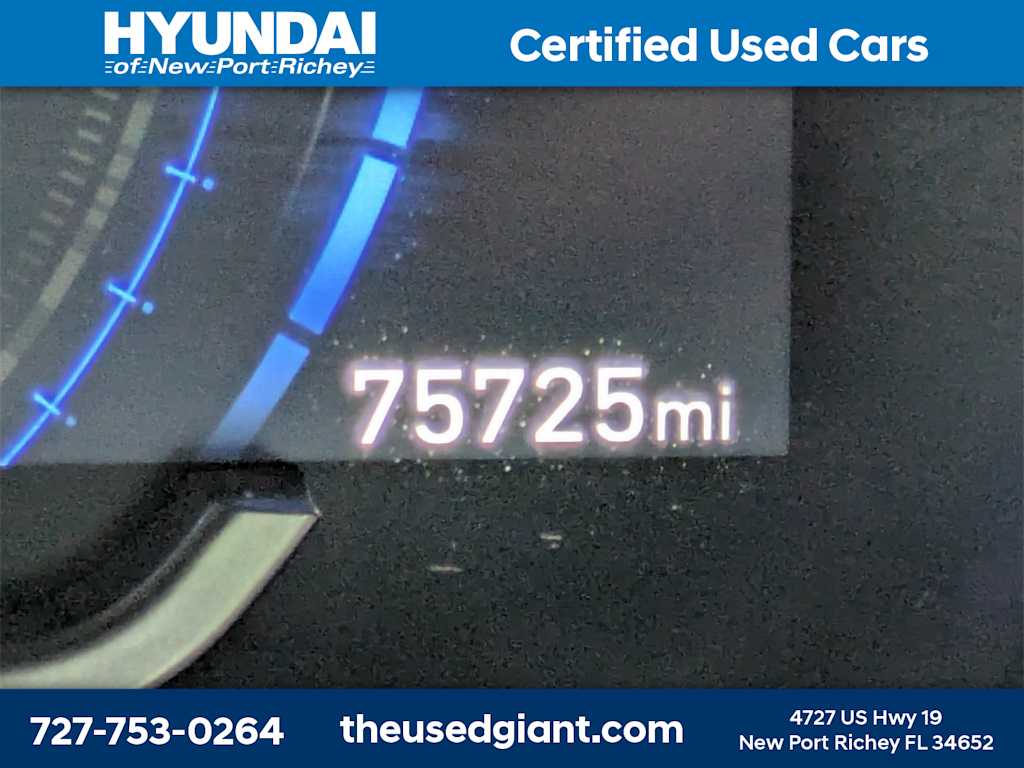 Thumbnail: 2020 Hyundai Santa Fe - 32